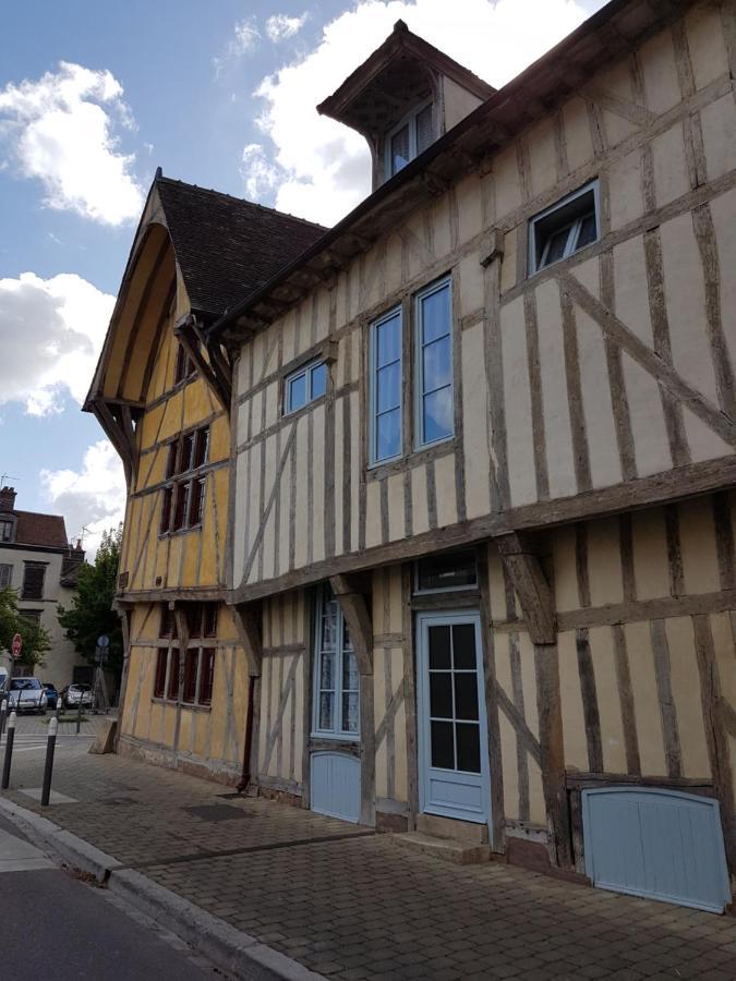 Maison Du Dauphin 1534 トロワ エクステリア 写真